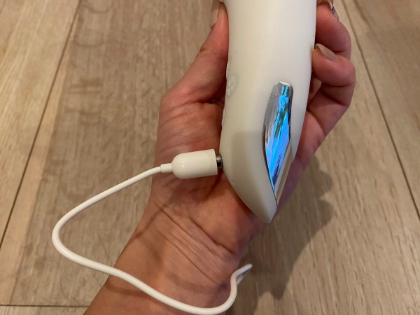 マイメアリープラスの充電方法